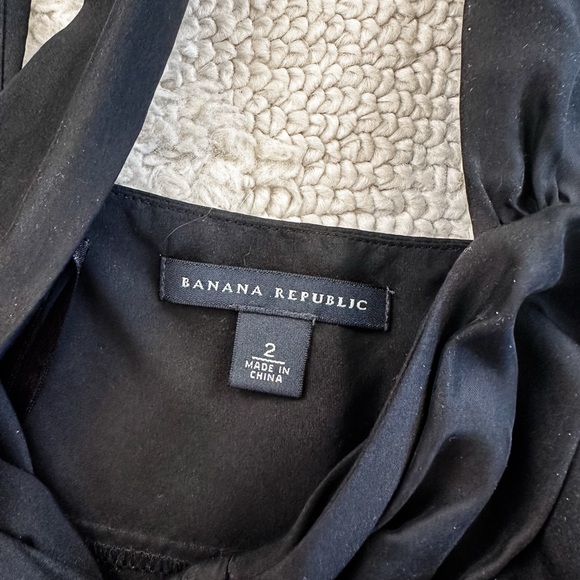 Banana Republic Black Camisole with Bow - Picture 2 of 2